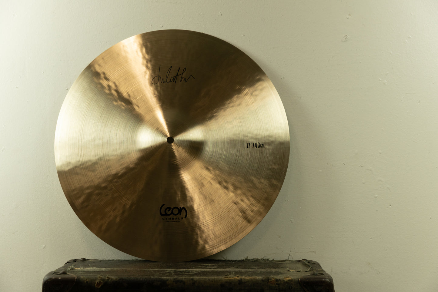 Leon 17" Vintage Medium Bell Medium Thin Crash Cymbal 1165g