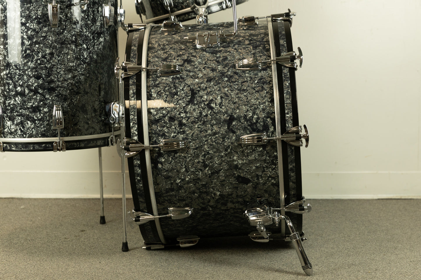 2018 Ludwig Legacy Mahogany Black Diamond Pearl Drum Set