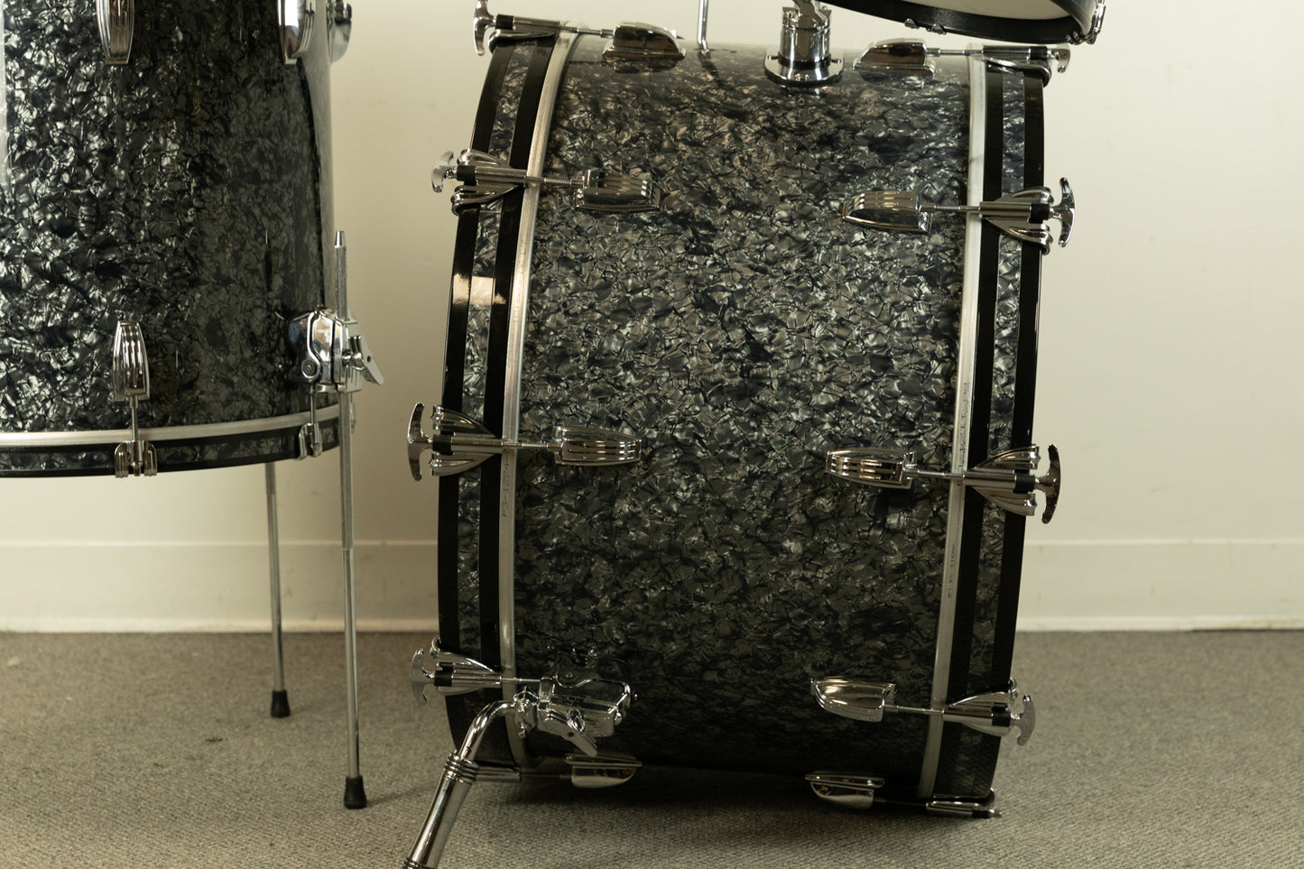 2018 Ludwig Legacy Mahogany Black Diamond Pearl Drum Set