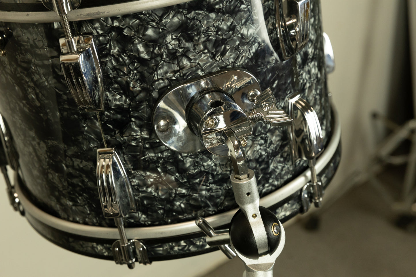 2018 Ludwig Legacy Mahogany Black Diamond Pearl Drum Set