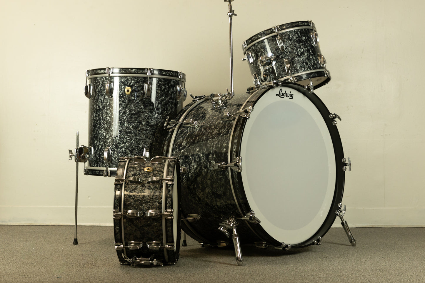 2018 Ludwig Legacy Mahogany Black Diamond Pearl Drum Set