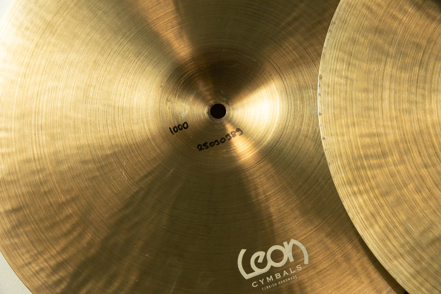 Leon 15" Modern Vintage A Hi Hat Cymbals 1000g 1235g