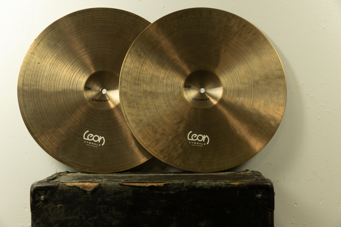 Leon 15" Modern Vintage Constantinople Hi Hat Cymbals 850g 930g