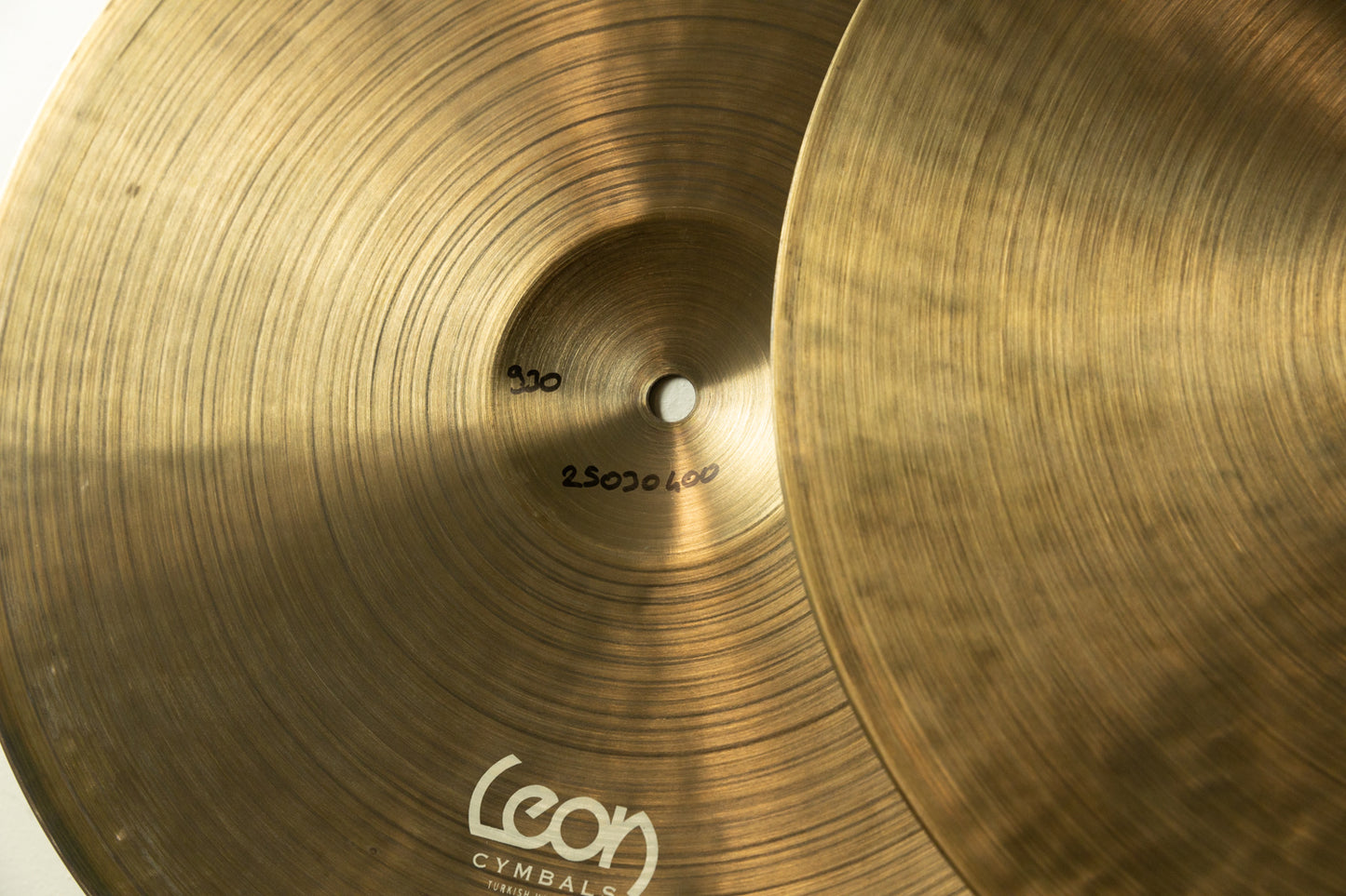 Leon 15" Modern Vintage Constantinople Hi Hat Cymbals 850g 930g