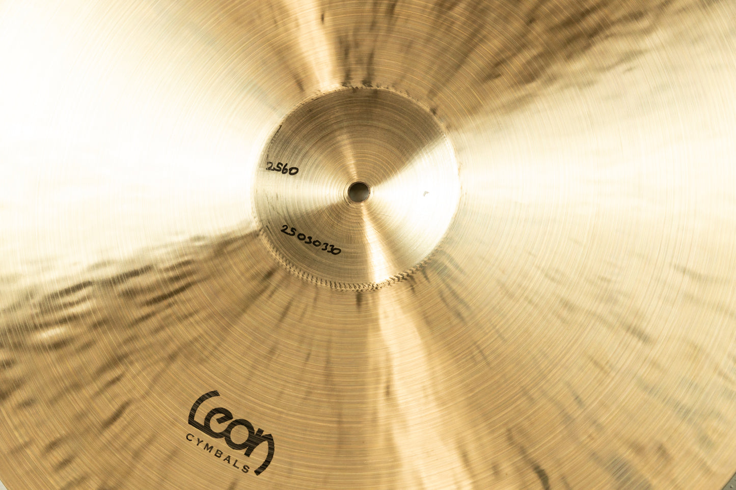Leon 22" Ride Vintage Medium Thin With Taper Ride Cymbal 2560g