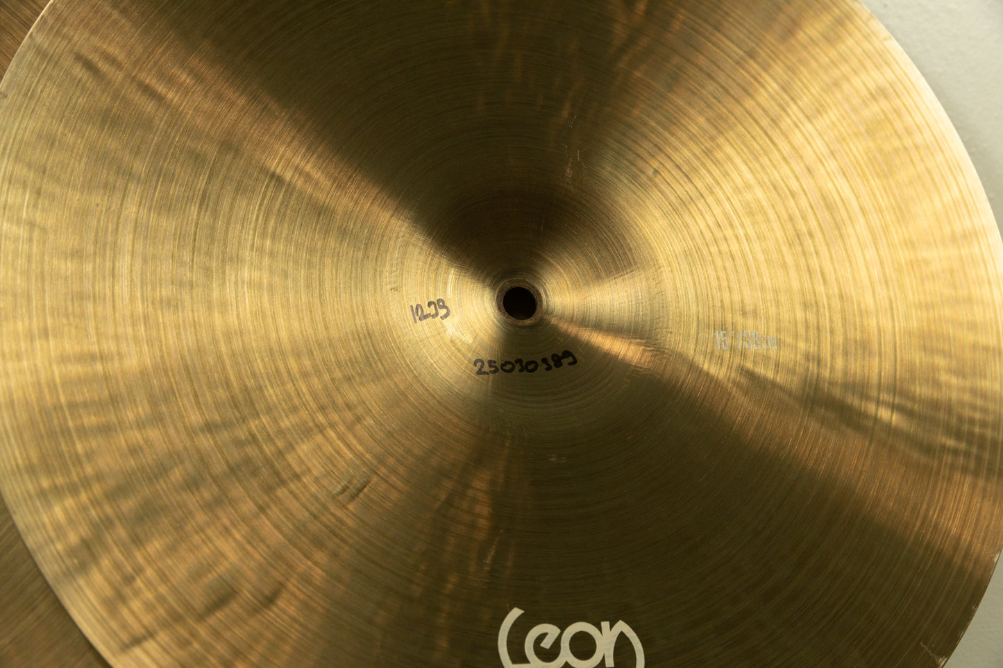 Leon 15" Modern Vintage A Hi Hat Cymbals 1000g 1235g