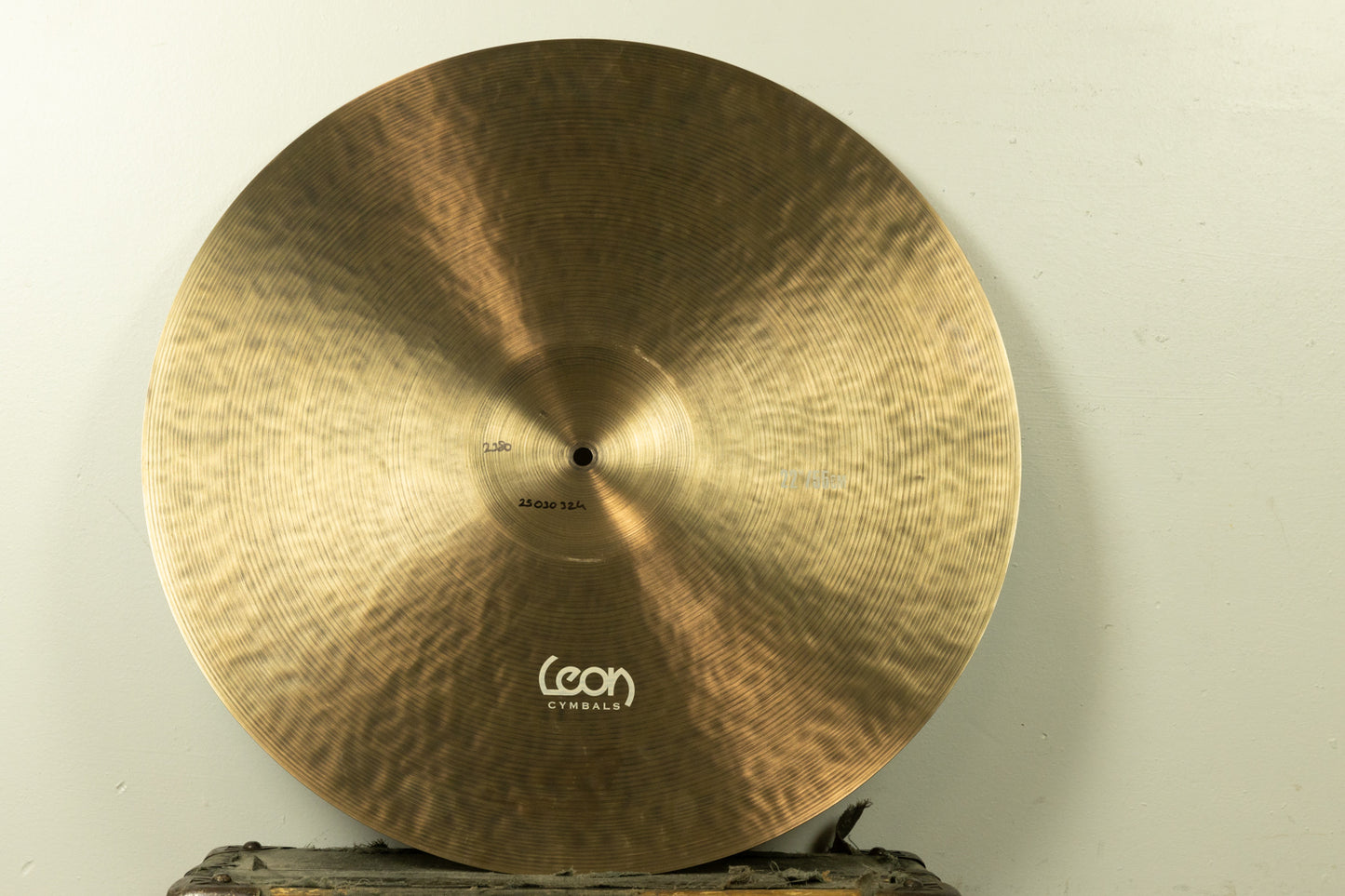 Leon 22" Modern Vintage Constantinople Ride Cymbal 2380g