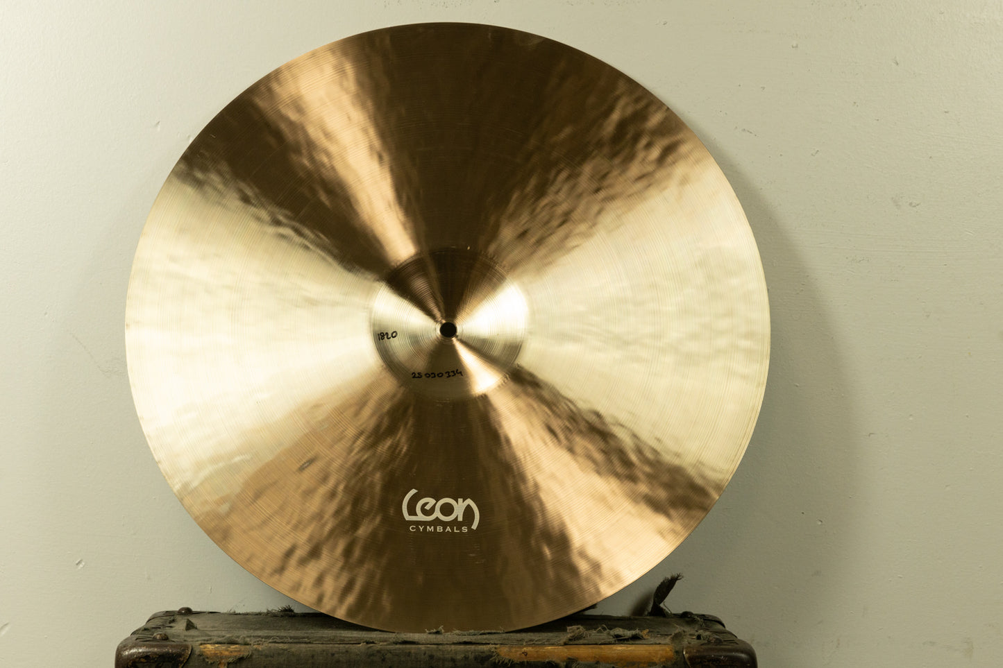 Leon 20" Dark Medium Thin Half Raw Crash Cymbal 1820g
