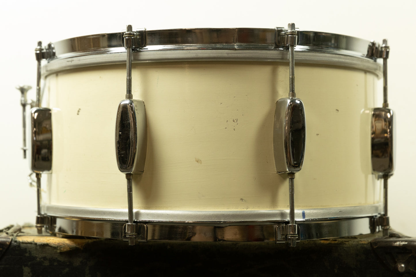 1950s Rogers 6.5x14 White Lacquer Broadway Snare Drum