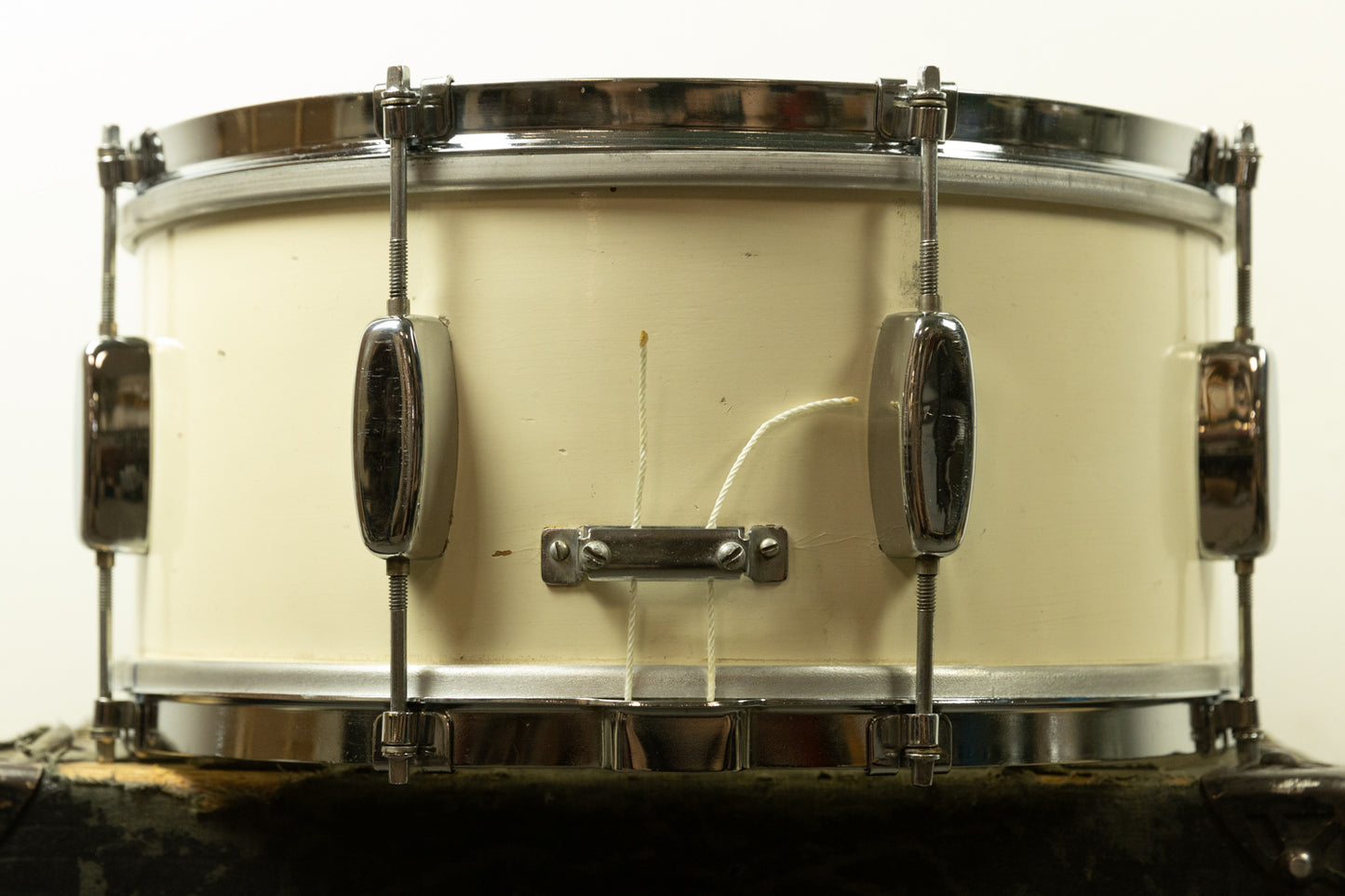 1950s Rogers 6.5x14 White Lacquer Broadway Snare Drum