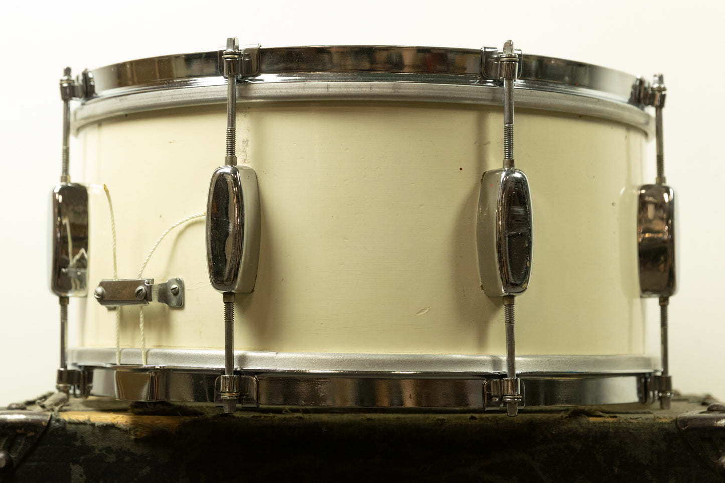 1950s Rogers 6.5x14 White Lacquer Broadway Snare Drum