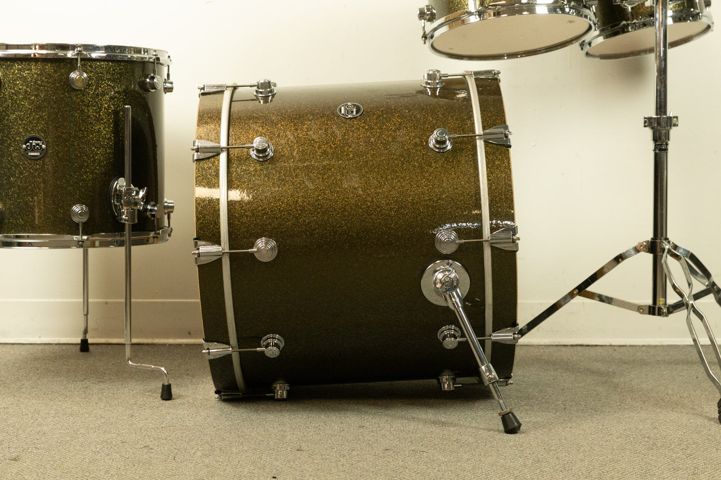 DW Performance Series "Pewter Sparkle" Drum Set