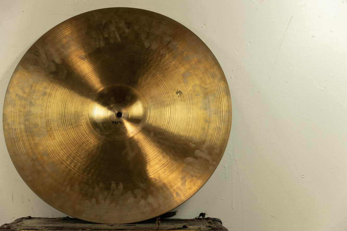 1960s Zildjian A 20" Medium Ride Cymbal 2329g
