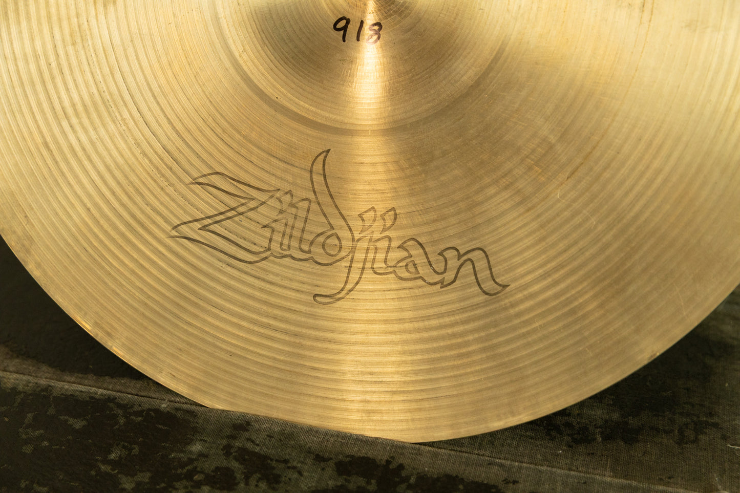 1970s Zildjian 14 A Hollow Logo New Beat Hi Hat Cymbals 918g 1177g