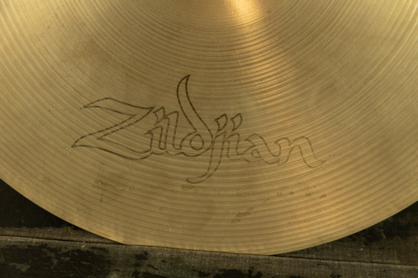 1970s Zildjian 14 A Hollow Logo New Beat Hi Hat Cymbals 918g 1177g