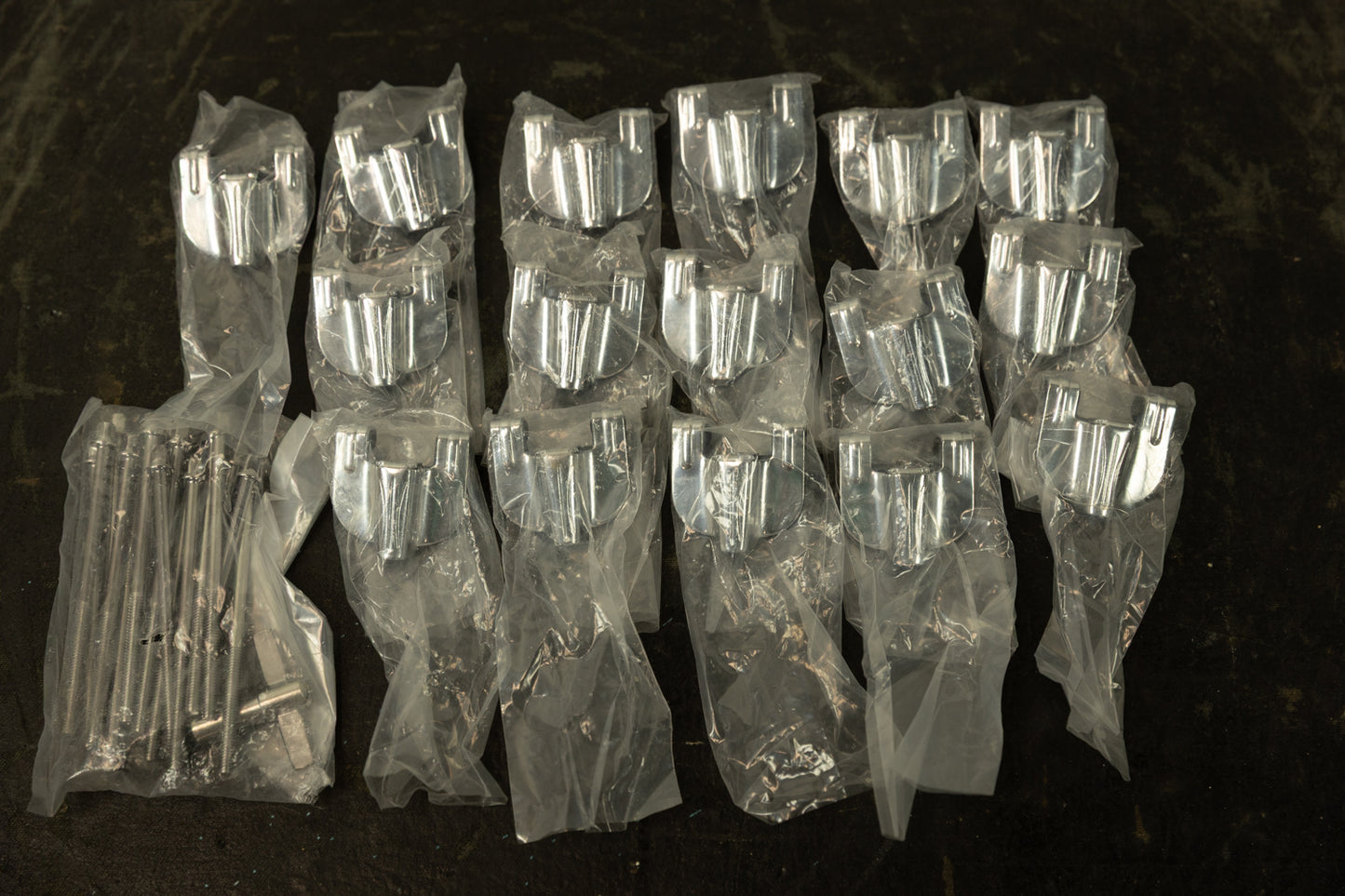 Gretsch Catalina Club Bass Drum Claws and Tension Rods (16)