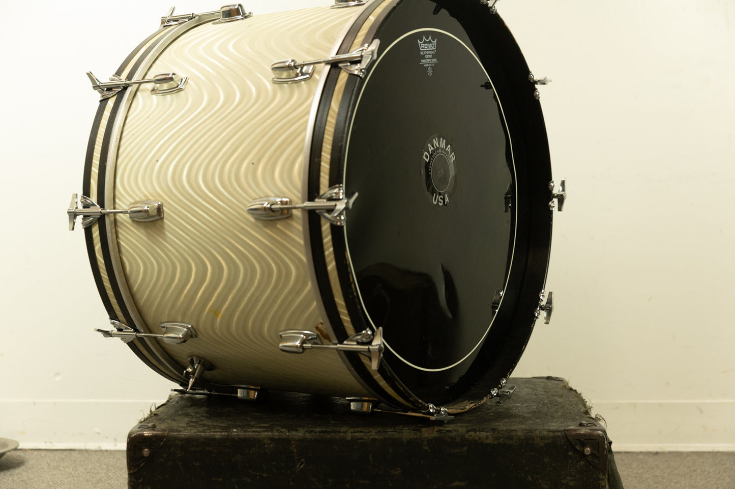 Vintage Ludwig 14x22 Standard White Astro Bass Drum