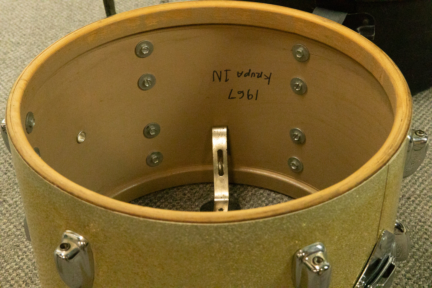 1970s Slingerland 9x13 Silver Sparkle Pearl Tom