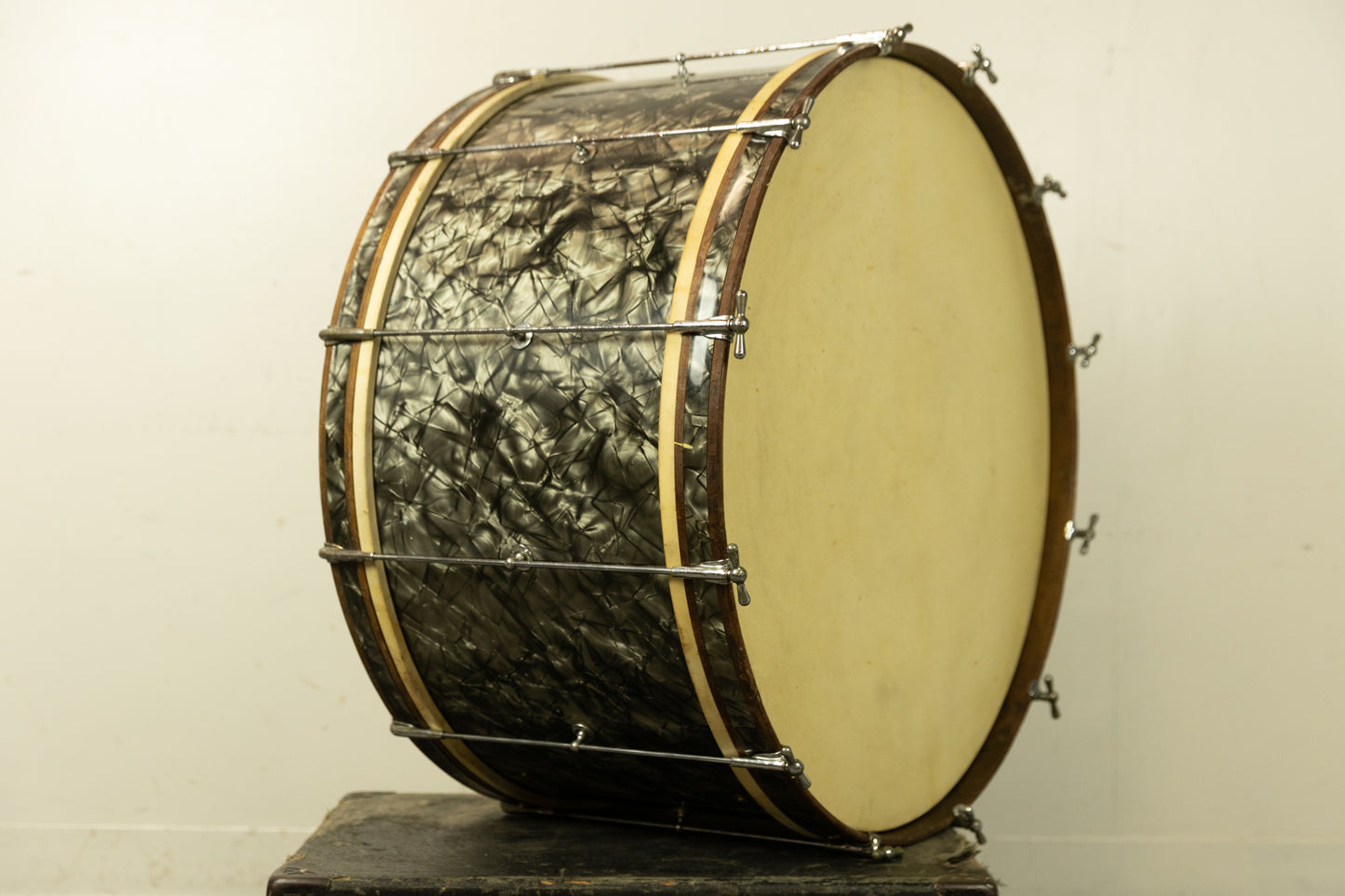 1938 Ludwig 14x28 Artist's Model Black Diamond Pearl Bass Drum