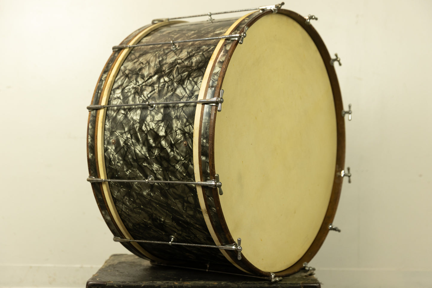 1938 Ludwig 14x28 Artist's Model Black Diamond Pearl Bass Drum