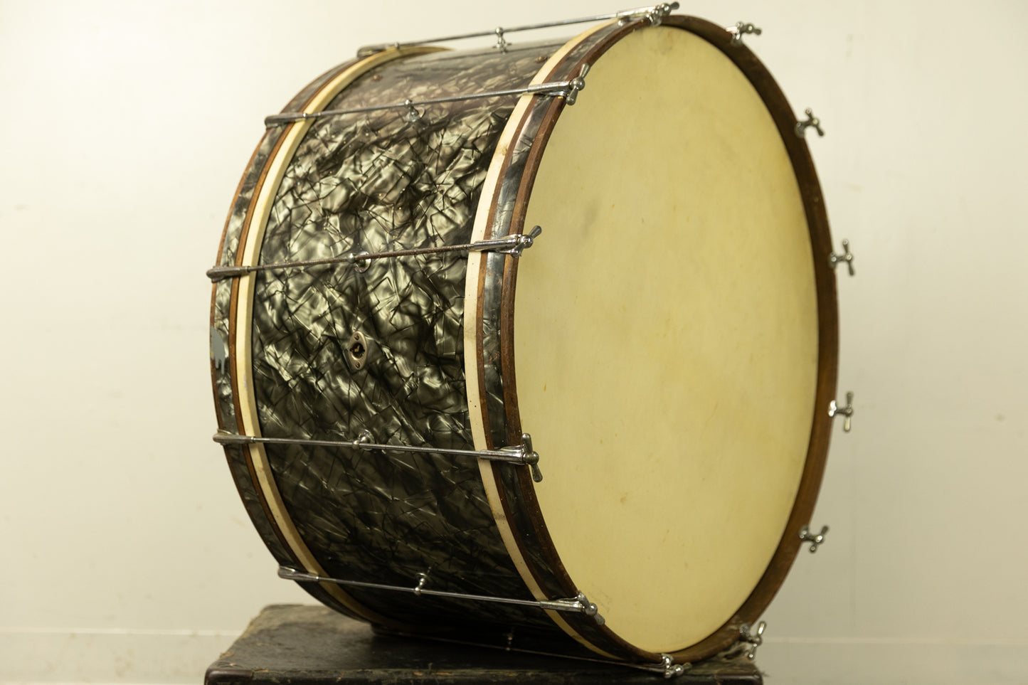 1938 Ludwig 14x28 Artist's Model Black Diamond Pearl Bass Drum