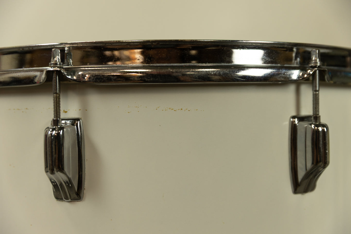 1970s Rogers 16x18 New England White Floor Tom