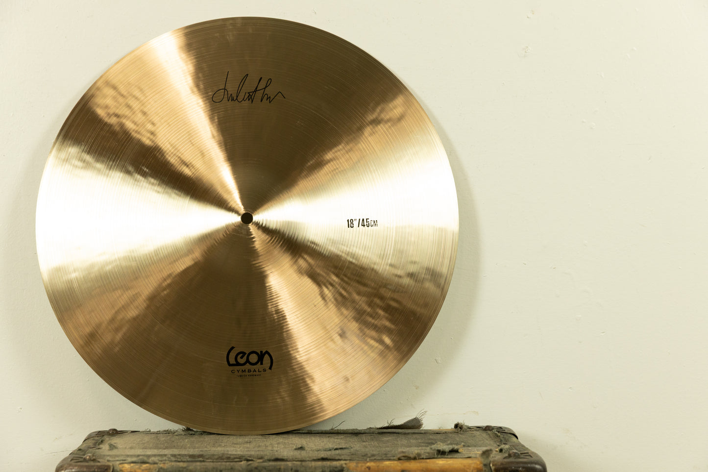 Leon 18" Vintage Medium Bell Regular Crash Cymbal 1380g