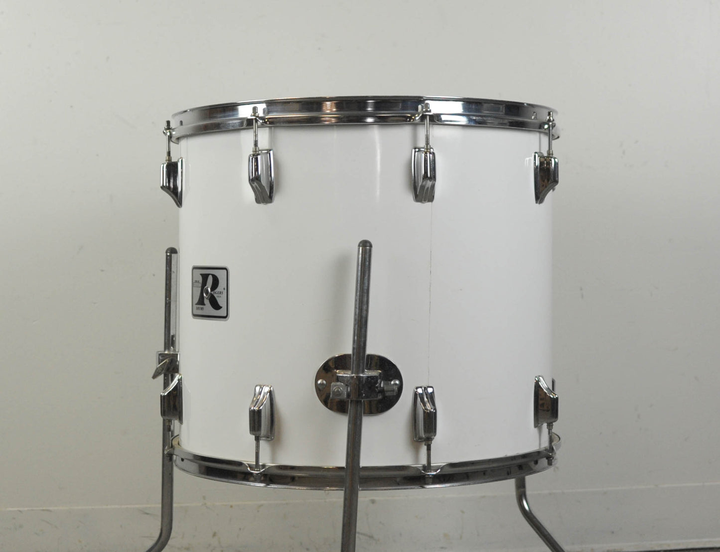 1970s Rogers 16x18 New England White Floor Tom