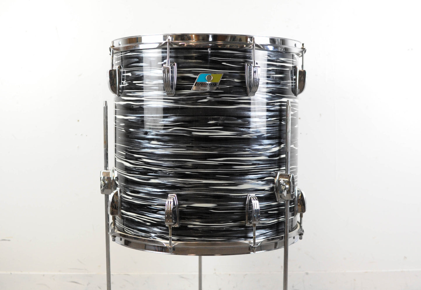 1970s Ludwig 16x16 Oyster Black Pearl Floor Tom
