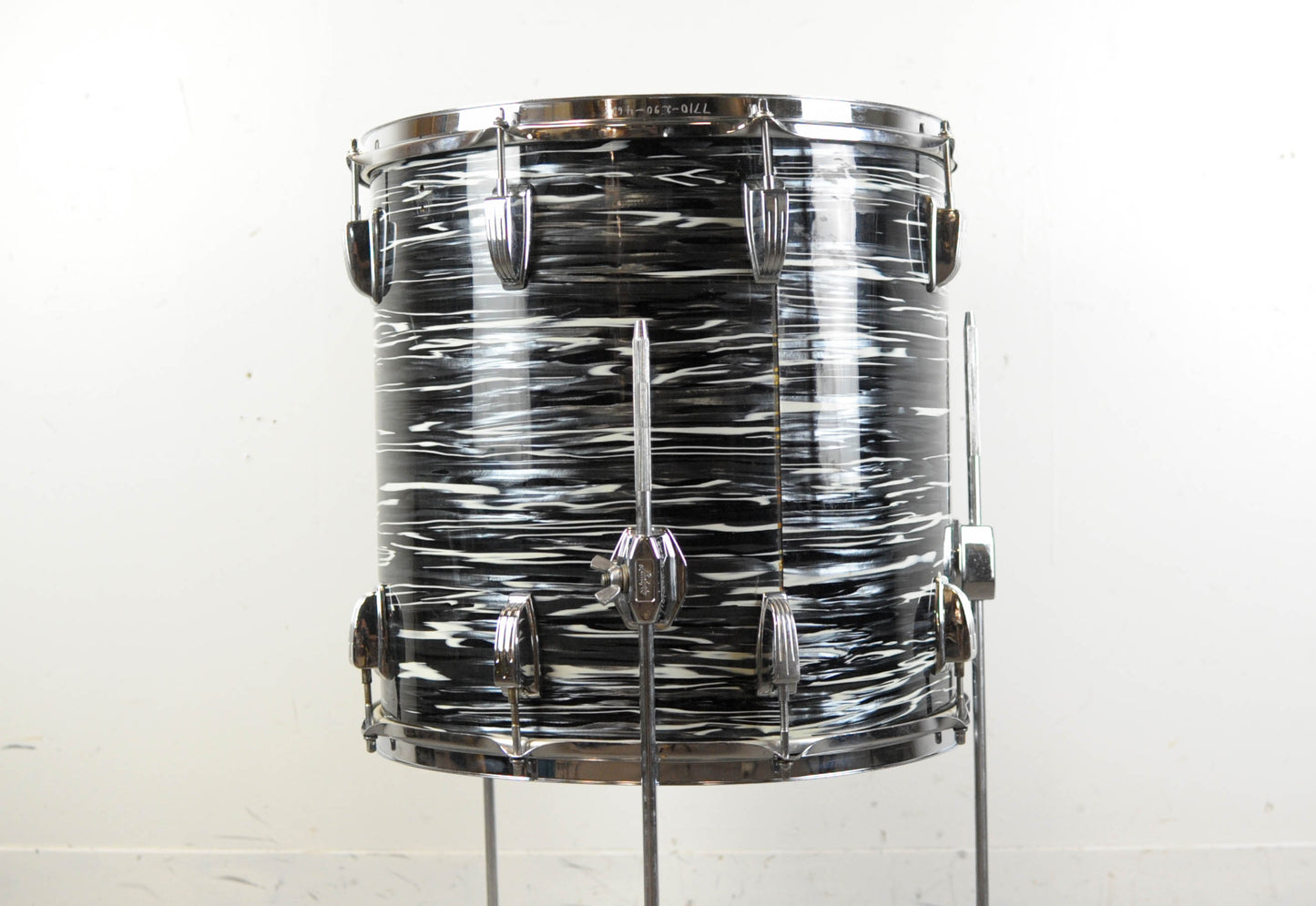 1970s Ludwig 16x16 Oyster Black Pearl Floor Tom