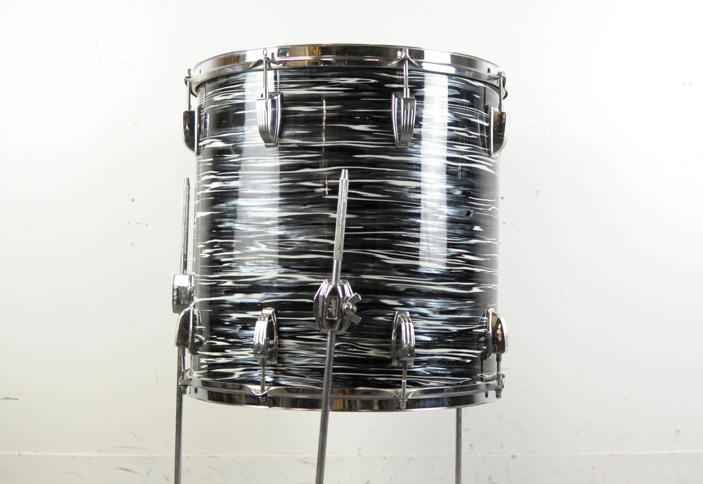 1970s Ludwig 16x16 Oyster Black Pearl Floor Tom