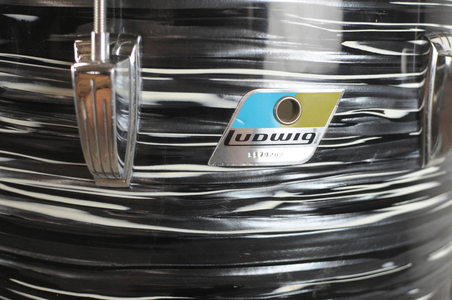1970s Ludwig 16x16 Oyster Black Pearl Floor Tom