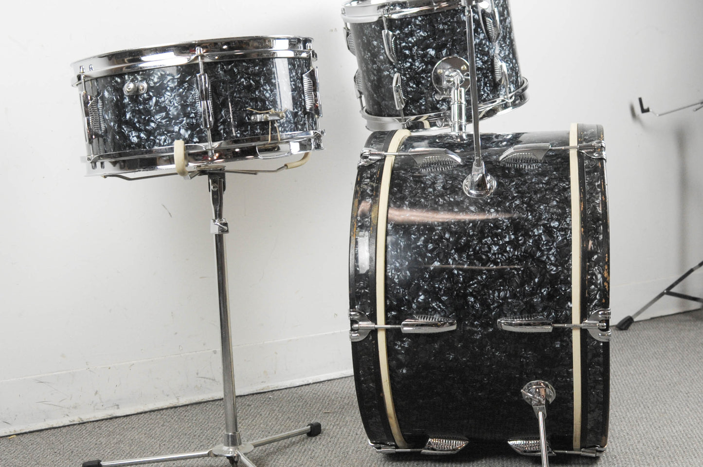 1970s Beverley Black Diamond Pearl Drum Set