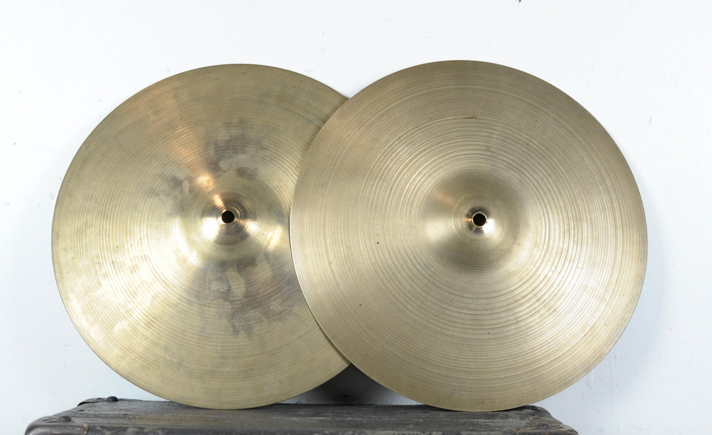 1960s Zildjian A New Beat Hi Hat Cymbals 875g 1205g