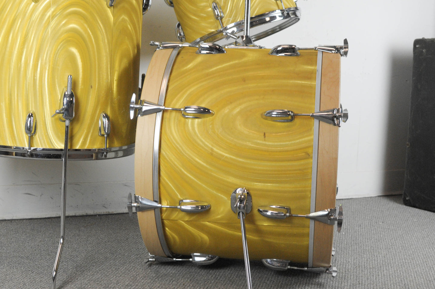 1970s Slingerland Gold Satin Flame Deluxe Gene Krupa Outfit No. 1N Drum Set