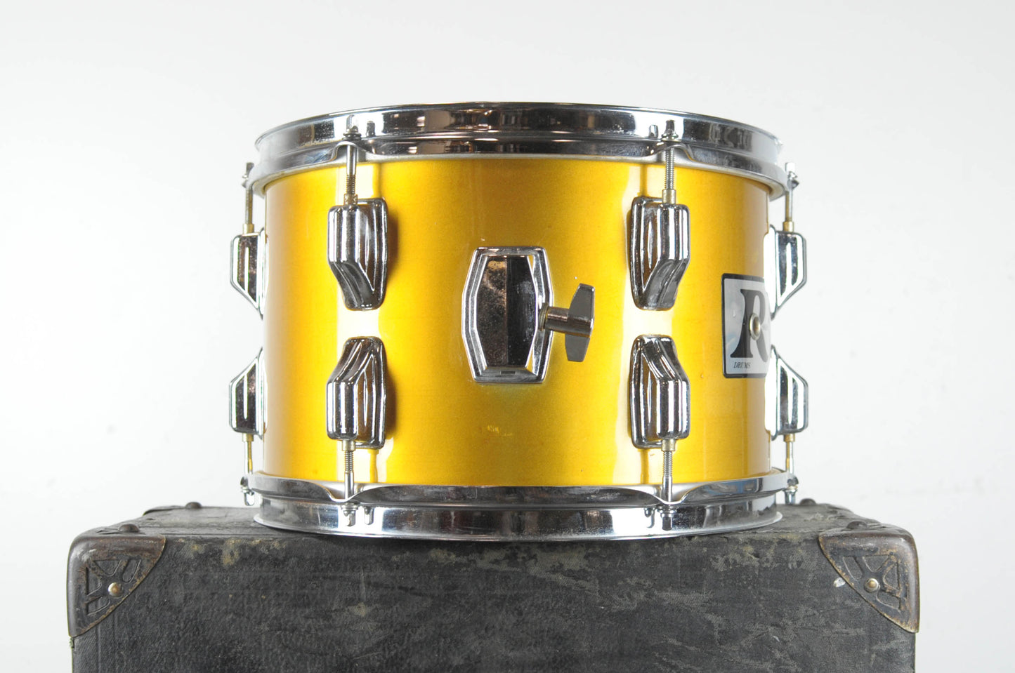 1980s Rogers 9x13 "Yellow Satin" Tom