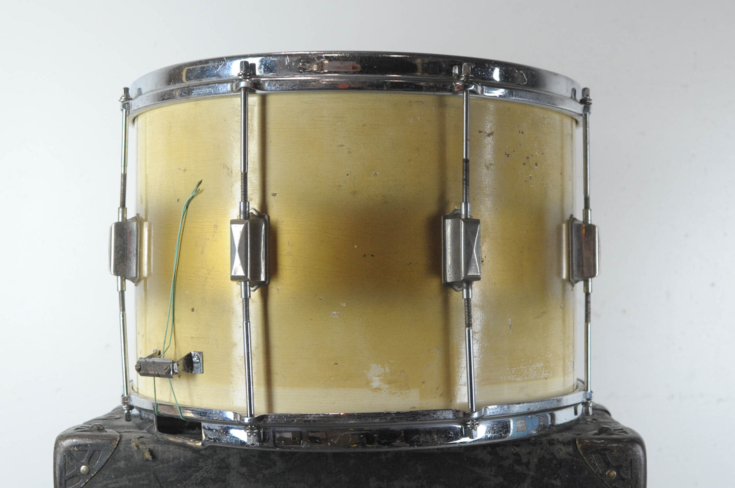 1930s Leedy 10x15 Gold & White Duco Parade Snare Drum