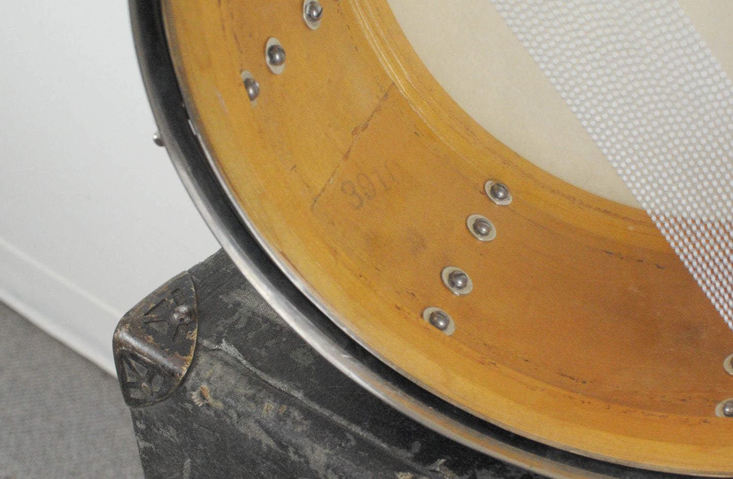 1940s Leedy 6.5x14 Broadway Standard Black & Gold Duco Snare Drum
