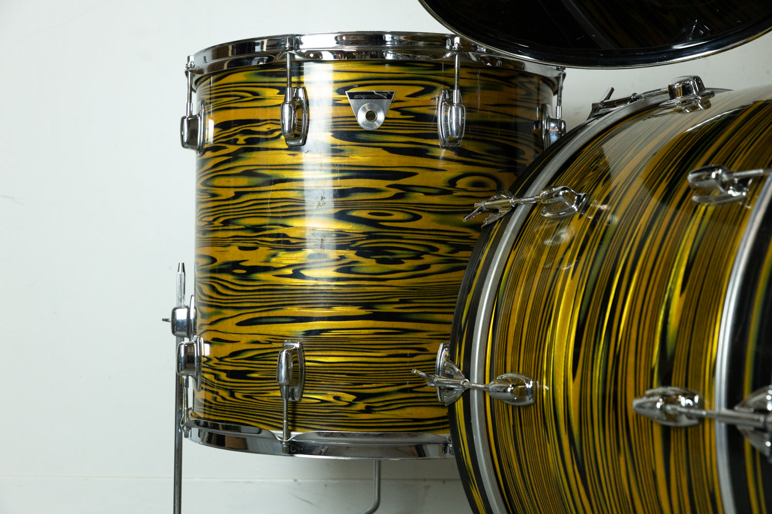 1970 Ludwig Standard Lemon Strata S-3301970 Ludwig Standard Lemon Strata S-330  