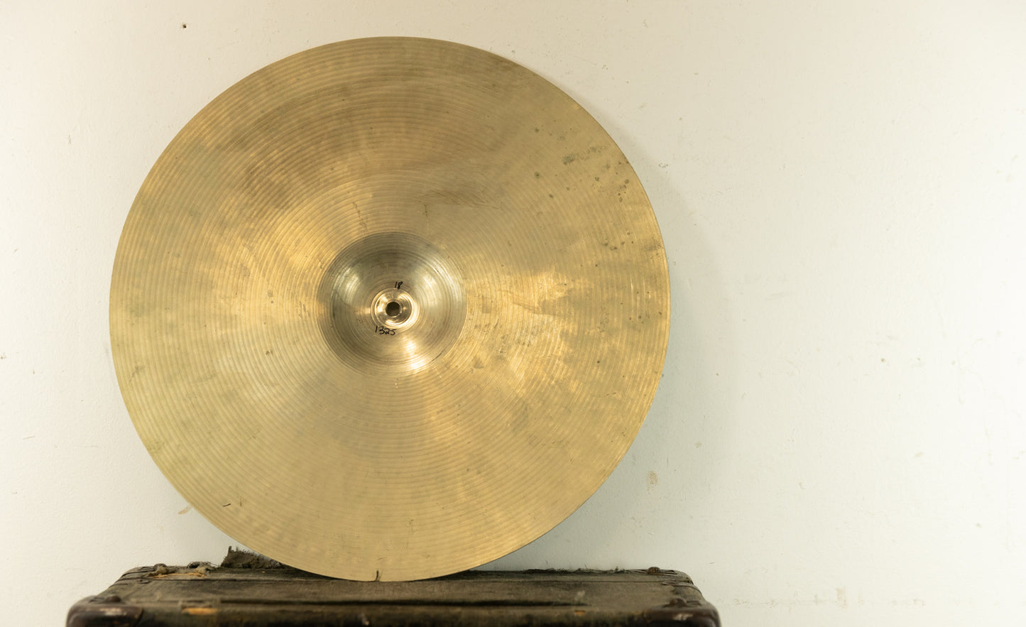 Vintage Paiste Ludwig 18" Crash Cymbal 1325g