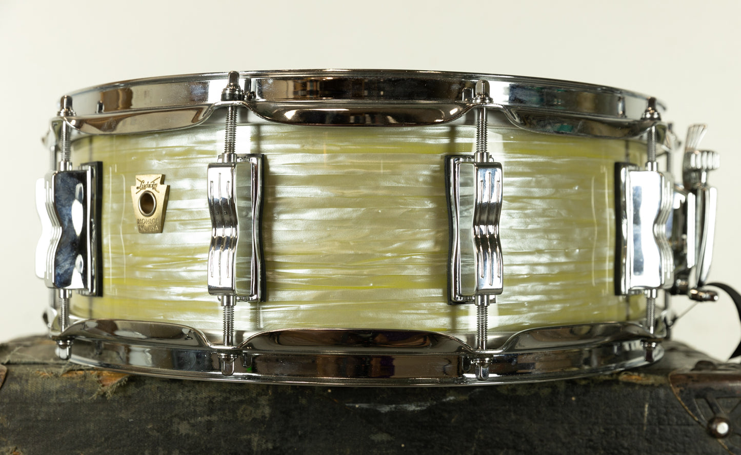 Ludwig Classic Maple 5x14 Olive Oyster Snare Drum