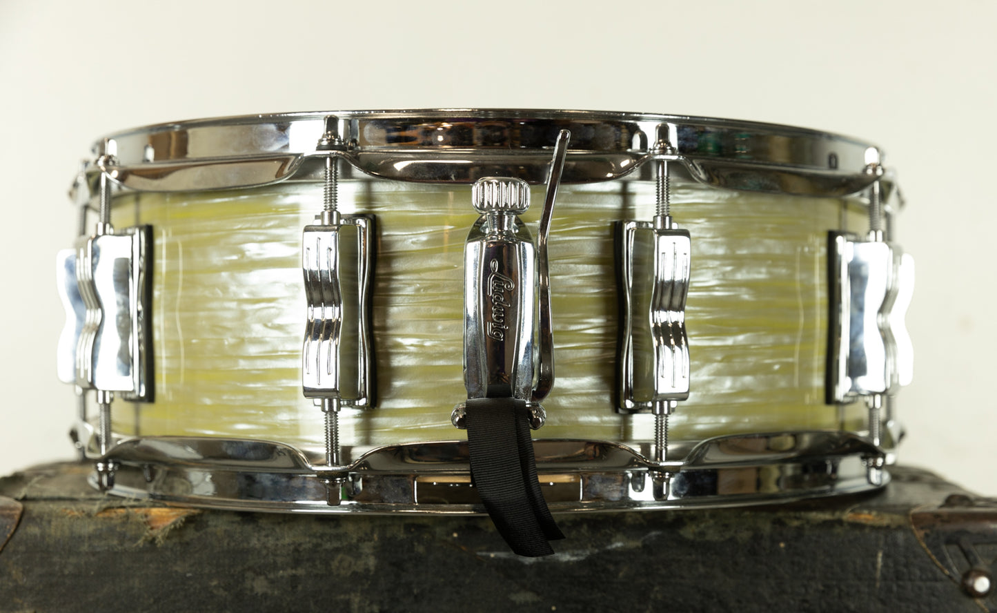 Ludwig Classic Maple 5x14 Olive Oyster Snare Drum