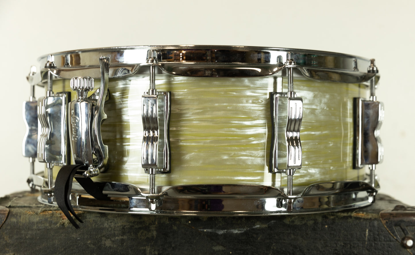 Ludwig Classic Maple 5x14 Olive Oyster Snare Drum