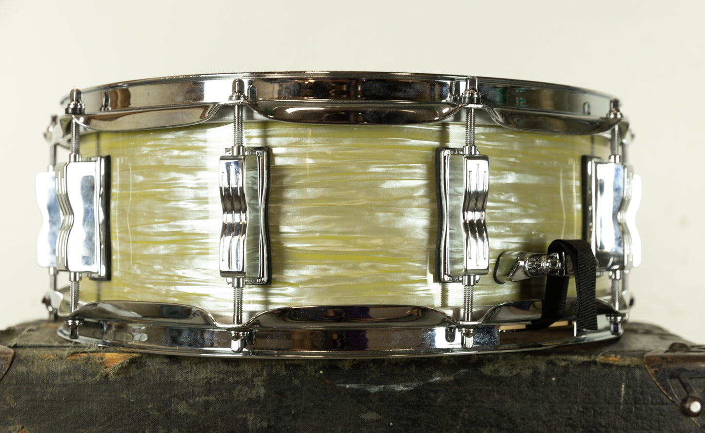 Ludwig Classic Maple 5x14 Olive Oyster Snare Drum