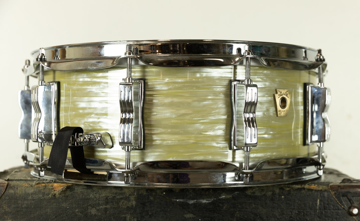 Ludwig Classic Maple 5x14 Olive Oyster Snare Drum