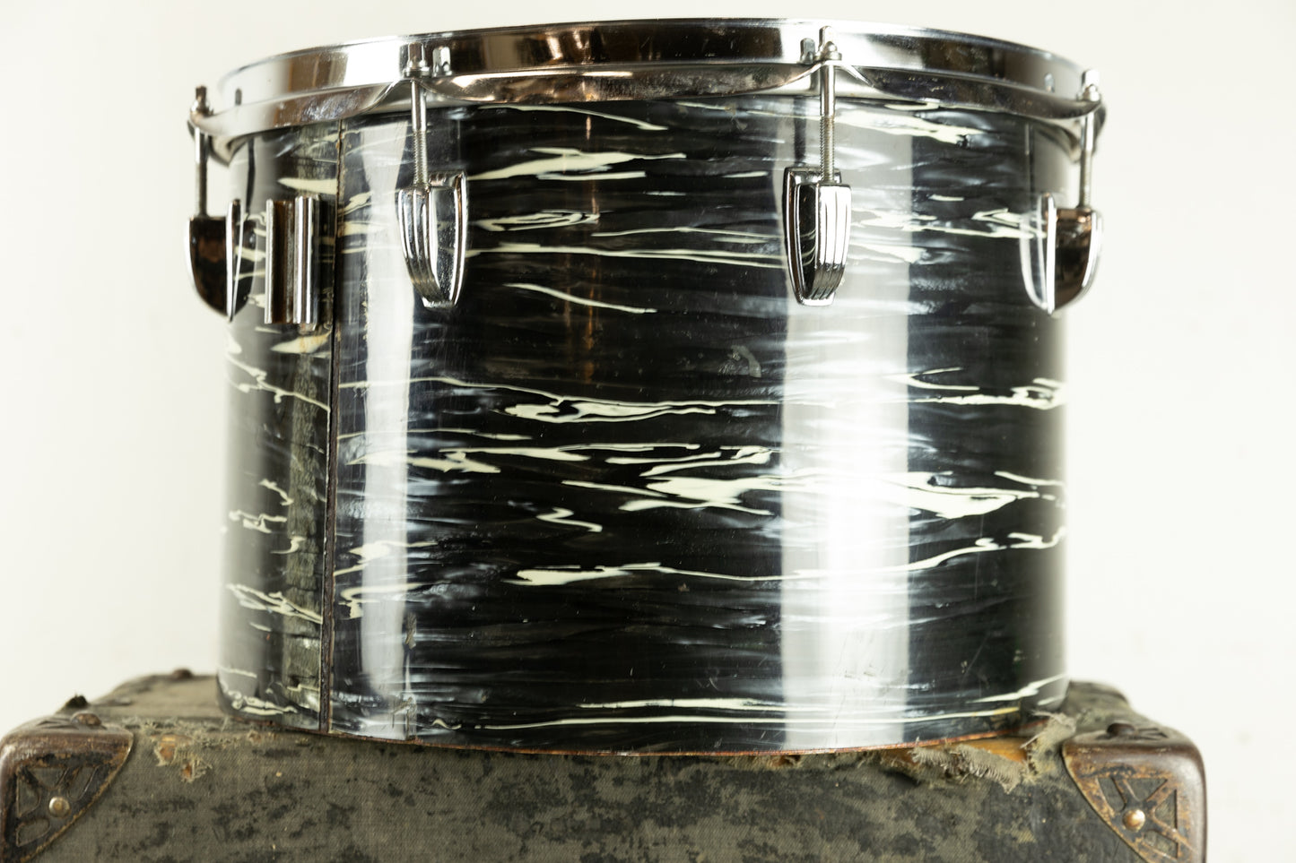 1970s Ludwig 10x15 Oyster Black Pearl Tom