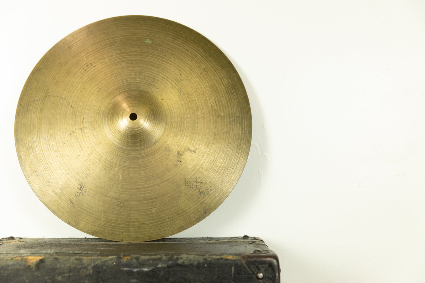 Vintage Zildjian 16" Hollow Logo Thin Crash Cymbal 948g