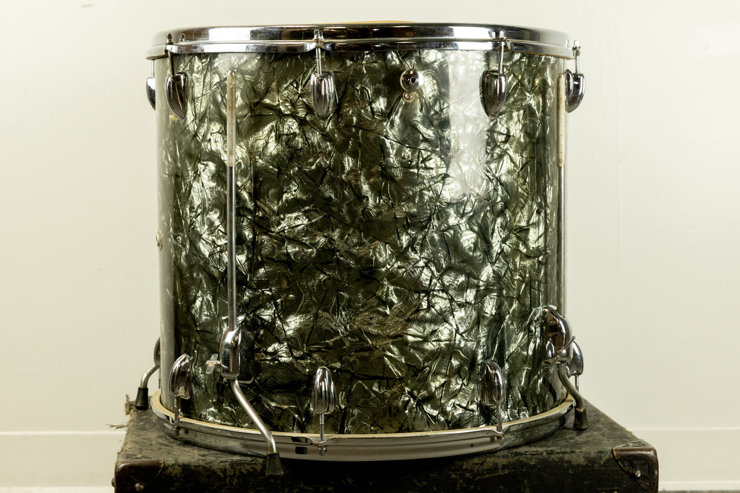 1960s Slingerland 18x20 Black Diamond Pearl Floor Tom