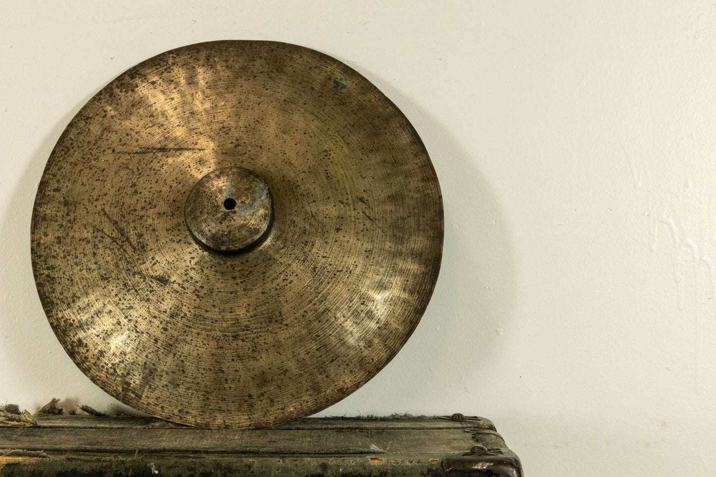 1910s 1920s Rui Ji 13.25" China Cymbal 709g