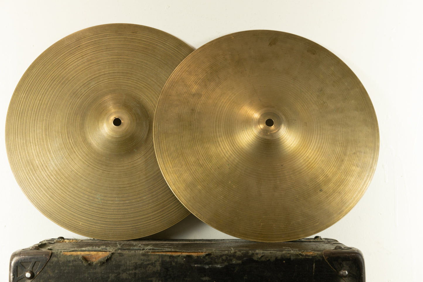 1970s Zildjian A 14" Hollow Logo New Beat Hi Hat Cymbals 1004g 1342g